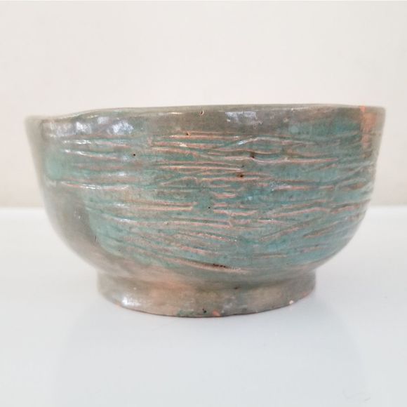 Vintage pottery bean bowl - Picture 1 of 6